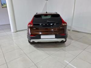Volvo V40 Cross Country D4 Inscription - Image 3