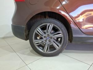 Volvo V40 Cross Country D4 Inscription - Image 6