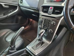 Volvo V40 Cross Country D4 Inscription - Image 7