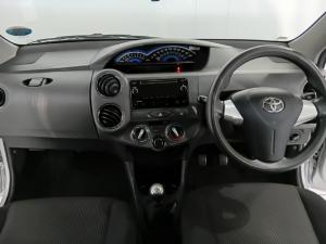 Toyota Etios hatch 1.5 Sprint - Image 11