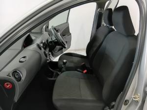 Toyota Etios hatch 1.5 Sprint - Image 7