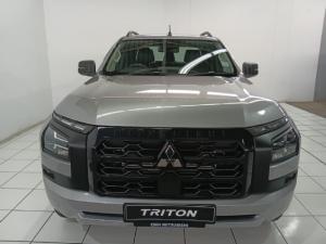 Mitsubishi Triton 2.4DI-D double cab Xtreme 4x4 - Image 2