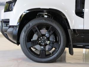 Land Rover Defender 110 P425 X-Dynamic HSE - Image 12