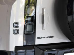 Land Rover Defender 110 P425 X-Dynamic HSE - Image 18