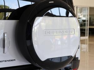 Land Rover Defender 110 P425 X-Dynamic HSE - Image 19