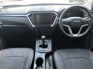 Isuzu D-Max 1.9TD double cab LS manual - Image 8