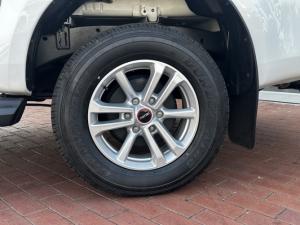 Isuzu D-Max 1.9TD double cab LS manual - Image 5