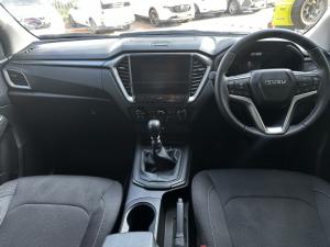 Isuzu D-Max 1.9TD double cab LS manual - Image 8