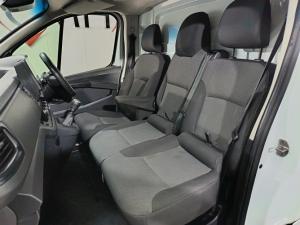 Renault Trafic 2.0dCi panel van - Image 7
