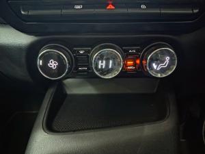 Nissan Magnite 1.0 Visia auto - Image 10