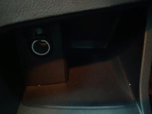 Nissan Magnite 1.0 Visia auto - Image 9
