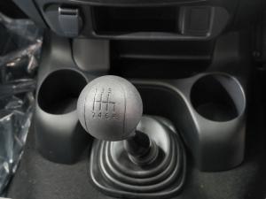 Nissan Navara 2.5DDTi single cab XE - Image 8