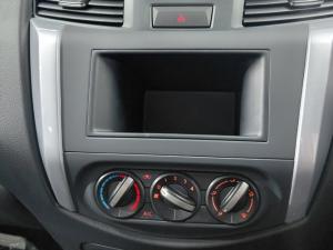 Nissan Navara 2.5DDTi single cab XE - Image 9