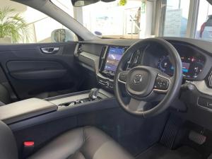 Volvo XC60 B5 AWD Ultimate Dark - Image 15