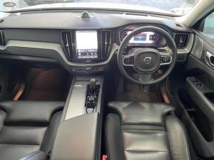 Volvo XC60 B5 AWD Ultimate Dark - Image 6