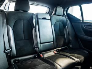 Volvo XC40 T3 R-Design auto - Image 7