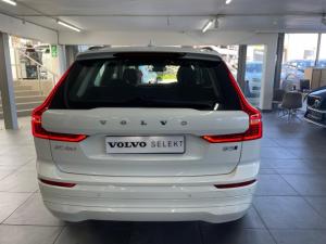 Volvo XC60 B5 AWD Essential - Image 4