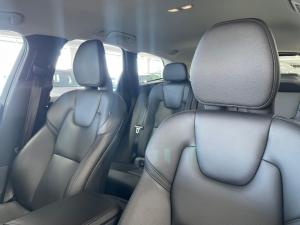 Volvo XC60 B5 AWD Essential - Image 7