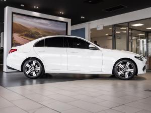 Mercedes-Benz C-Class C220d Avantgarde - Image 13