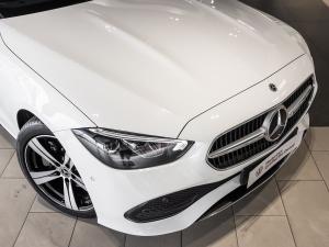 Mercedes-Benz C-Class C220d Avantgarde - Image 4