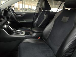 Toyota RAV4 2.0 VX - Image 14