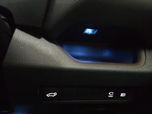 Toyota RAV4 2.0 VX - Image 23