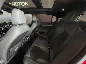 Alfa Romeo Stelvio 2.0T Veloce Q4 - Image 5