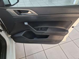 Volkswagen Polo 1.0 TSI Comfortline DSG - Image 8