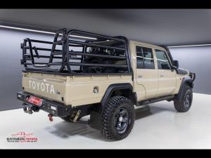 Toyota Land Cruiser 79 2.8GD-6 double cab auto - Image 2