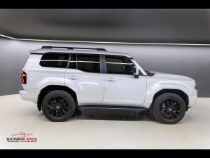 Toyota Land Cruiser Prado 2.8GD VX-L - Image 3