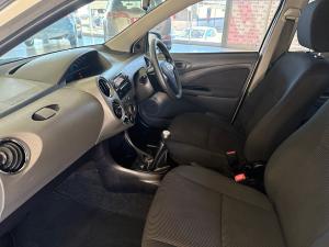 Toyota Etios hatch 1.5 Sprint - Image 7