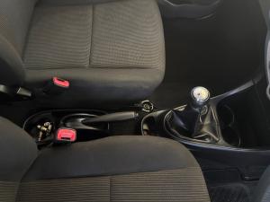 Toyota Etios hatch 1.5 Sprint - Image 10