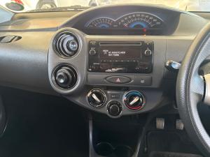 Toyota Etios hatch 1.5 Sprint - Image 12