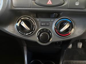 Toyota Etios hatch 1.5 Sprint - Image 13