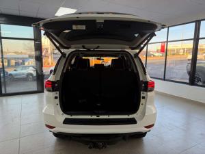Toyota Fortuner 2.8GD-6 Epic automatic - Image 9