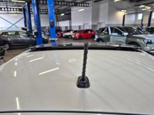 Volkswagen Polo hatch 1.0TSI Life manual - Image 12