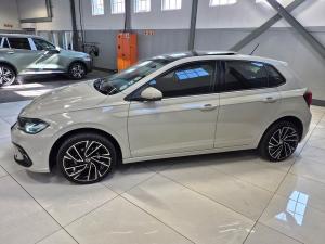 Volkswagen Polo hatch 1.0TSI Life manual - Image 5