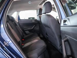 Volkswagen Polo hatch 1.0TSI Life manual - Image 14