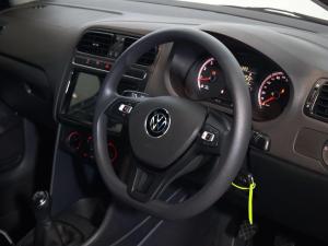 Volkswagen Polo Vivo hatch 1.4 Life - Image 15