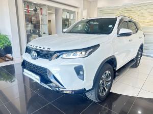Toyota Fortuner 2.8GD-6 48V VX - Image 3
