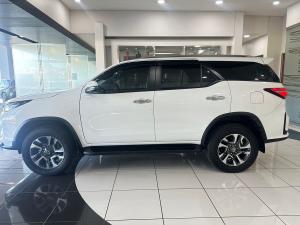 Toyota Fortuner 2.8GD-6 48V VX - Image 4