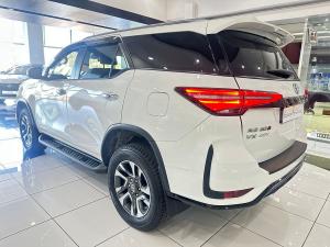Toyota Fortuner 2.8GD-6 48V VX - Image 5