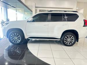 Toyota Land Cruiser Prado 2.8GD VX-L - Image 3