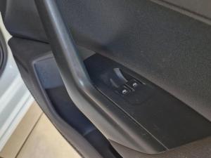Volkswagen Polo hatch 1.0TSI Trendline - Image 20
