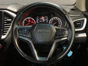 Isuzu D-Max 1.9TD double cab LS auto - Image 9