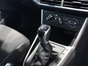 Volkswagen Polo hatch 1.0TSI Life manual - Image 13