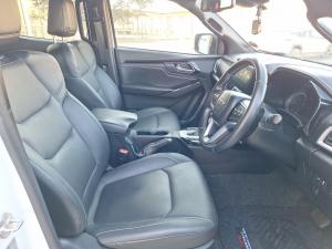 Isuzu D-Max 3.0TD double cab V-Cross - Image 16