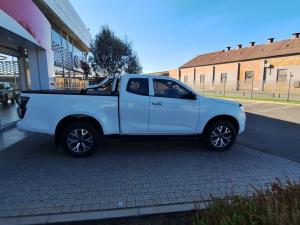 Isuzu D-Max 3.0TD Extended cab LSE - Image 3