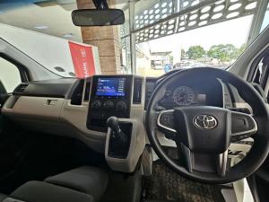 Toyota Quantum 2.8 SLWB panel van - Image 11