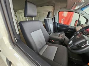 Toyota Quantum 2.8 SLWB panel van - Image 12